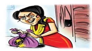 पहले की चोरी पकड़े जाने पर पुलिस के साथ हाथापाई